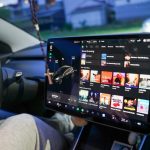 Cum să adaugi sisteme de asistență moderne unei mașini mai vechi