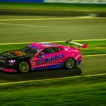 Tema curselor auto, prezentă și în iGaming: viteza mașinilor și farmecul sloturilor online