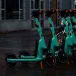 De ce este recomandat ca utilizatorii de trotinete electrice să cunoască regulile de circulație cât mai bine